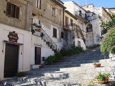 Apartment Scalea شقة *